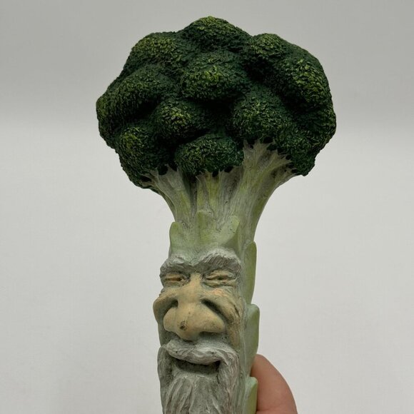 R Vandamme Anthropomorphic Folk Art Broccoli Man Sculpture  Signed  8" - Picture 5 of 12